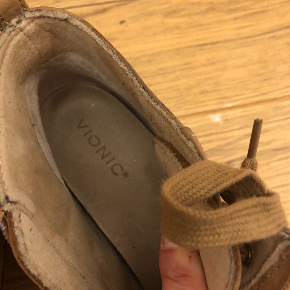 Vionic SHAWNA bootie, size 9, zip on booties - Picture 9 of 16